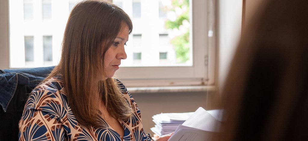 Generalbroker-Sara-Pilzer-scrivania